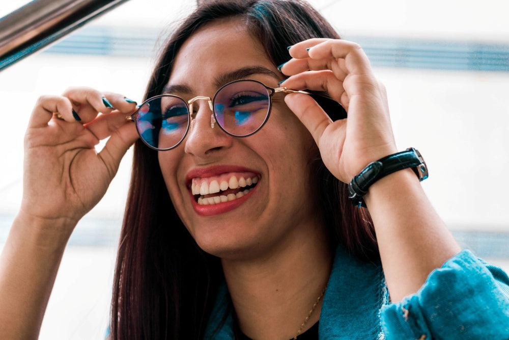 What is the Difference Between Bifocals and Progressive Lenses?